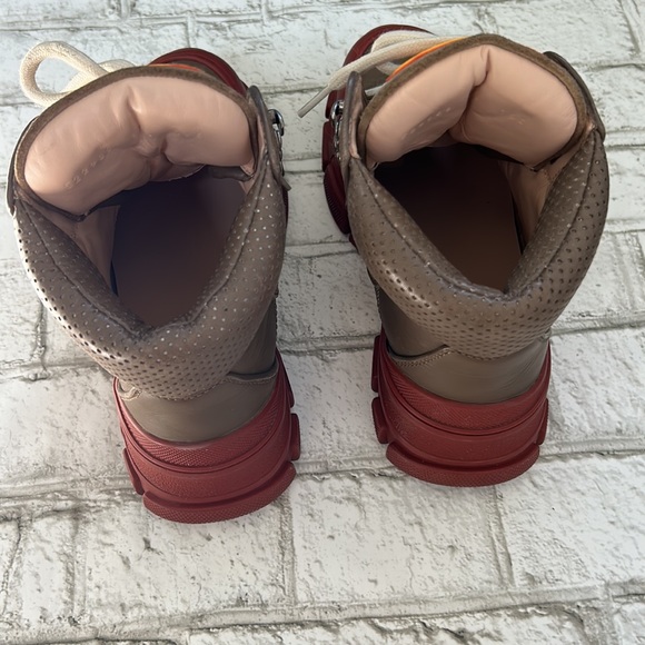 Gucci FlashTrek Boots - Picture 6 of 16